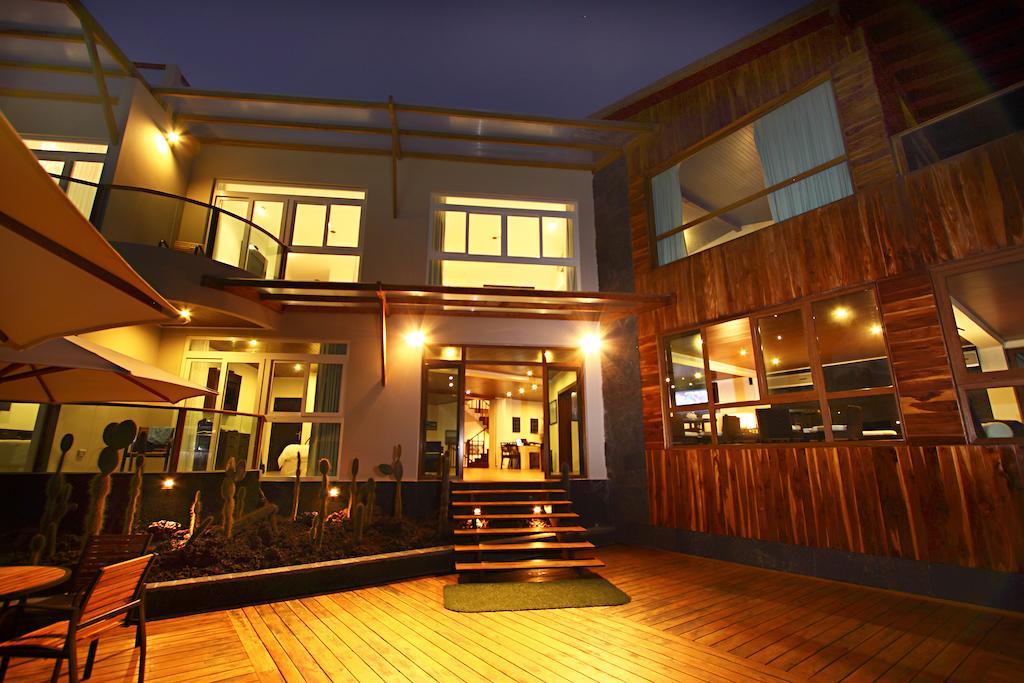 Iguana Crossing Boutique Hotel Puerto Villamil Zimmer foto