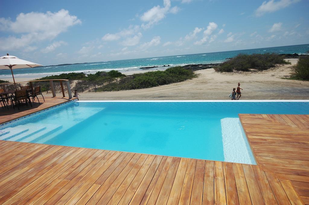 Iguana Crossing Boutique Hotel Puerto Villamil Zimmer foto